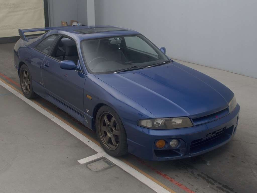 1996 Nissan Skyline ECR33[2]