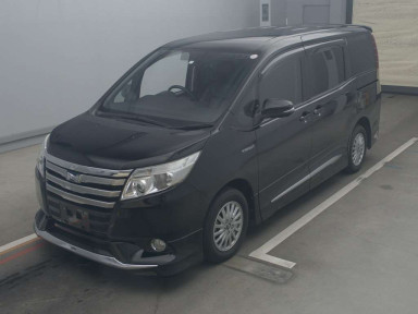 2015 Toyota Noah