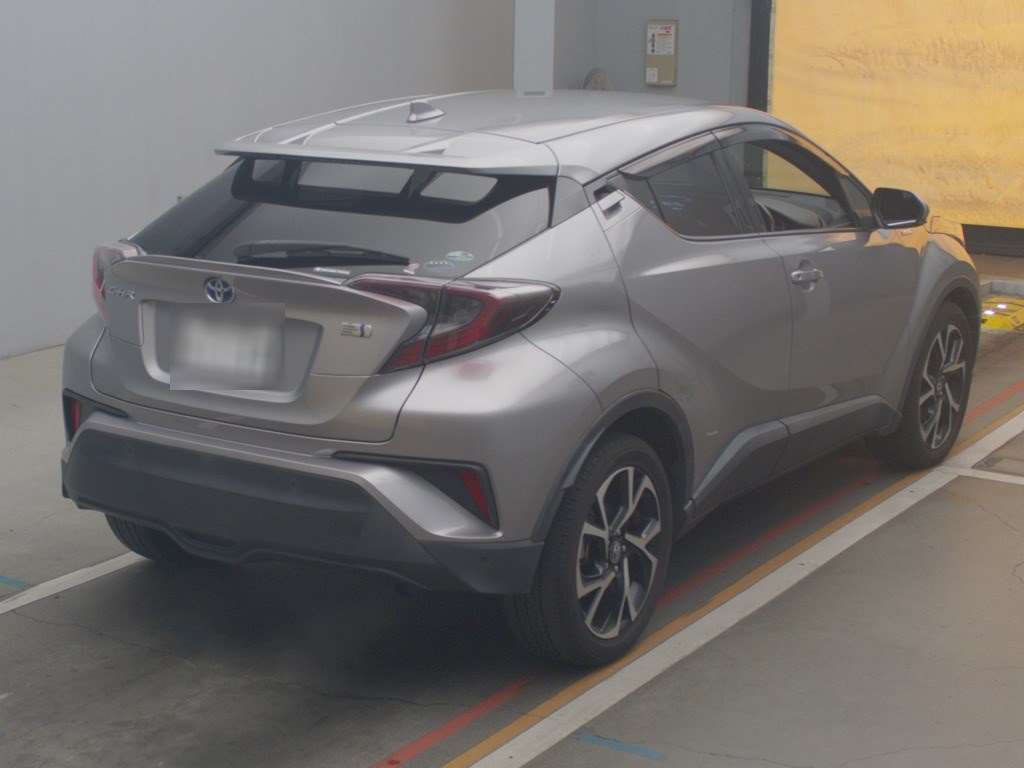 2017 Toyota C-HR ZYX10[1]