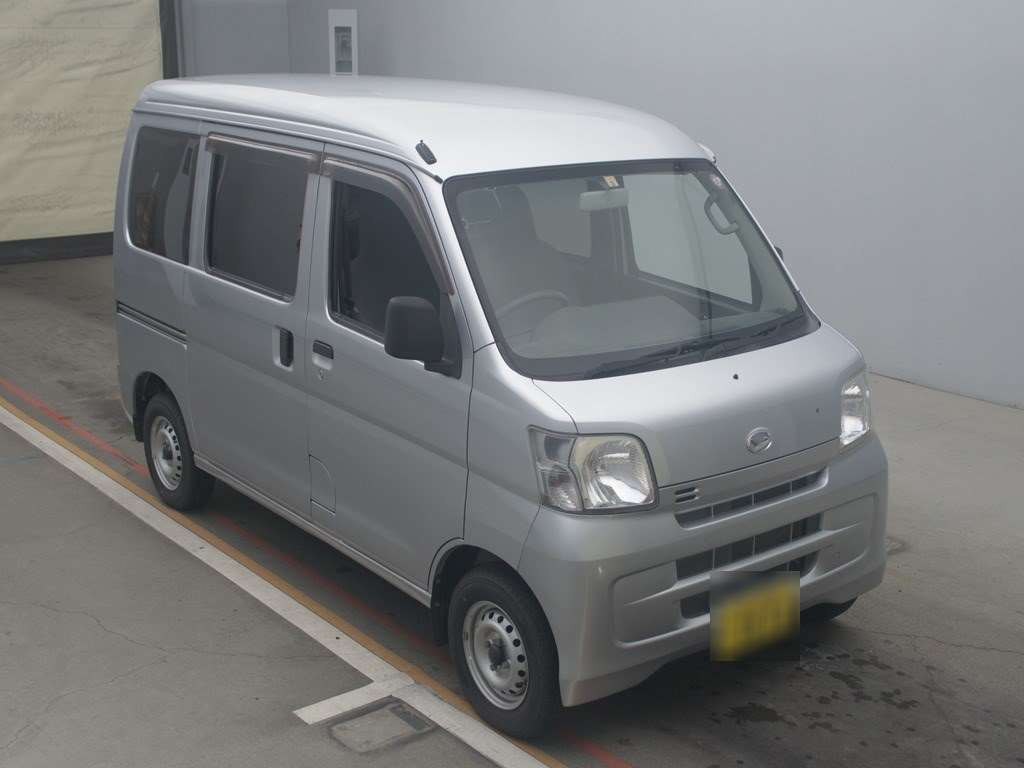 2017 Daihatsu Hijet Cargo S321V[2]