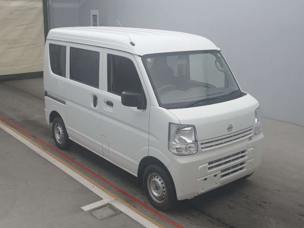 2023 Nissan NV100 Clipper DR17V[2]