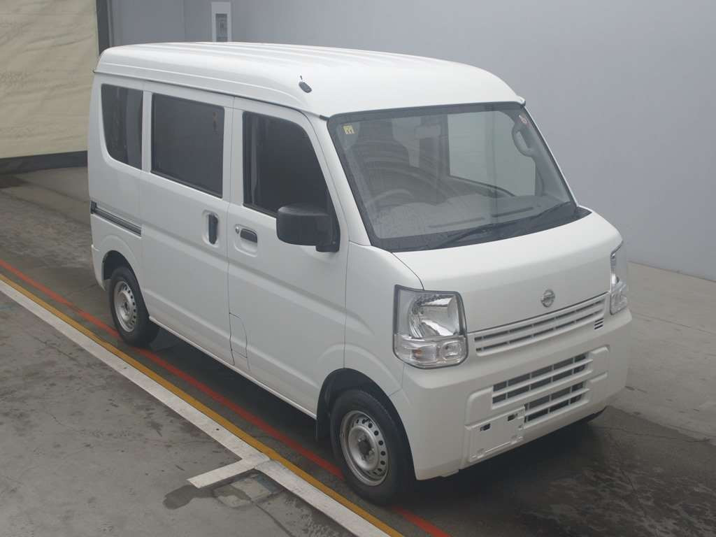 2023 Nissan NV100 Clipper DR17V[2]