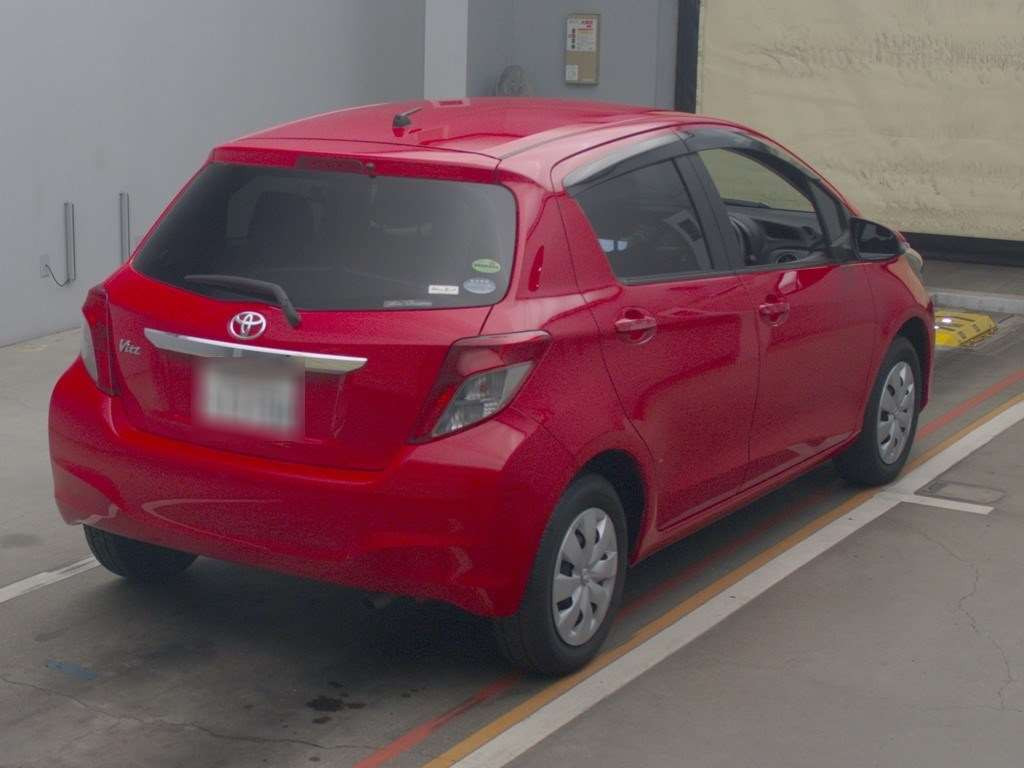 2014 Toyota Vitz NSP130[1]