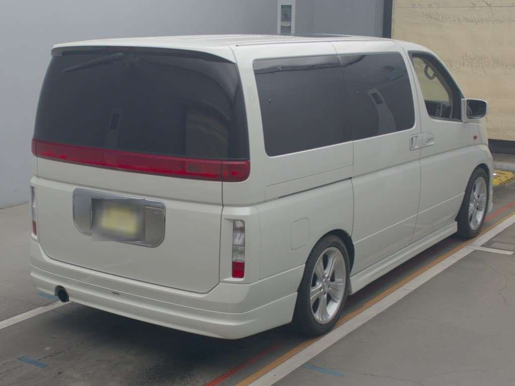 2003 Nissan Elgrand NE51[1]