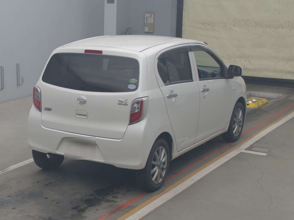 2012 Daihatsu Mira es LA300S[1]