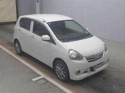 2012 Daihatsu Mira es