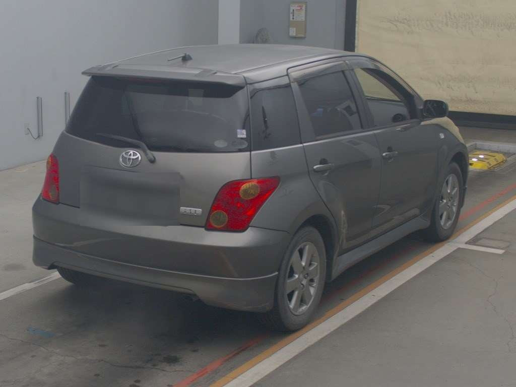 2005 Toyota IST NCP61[1]