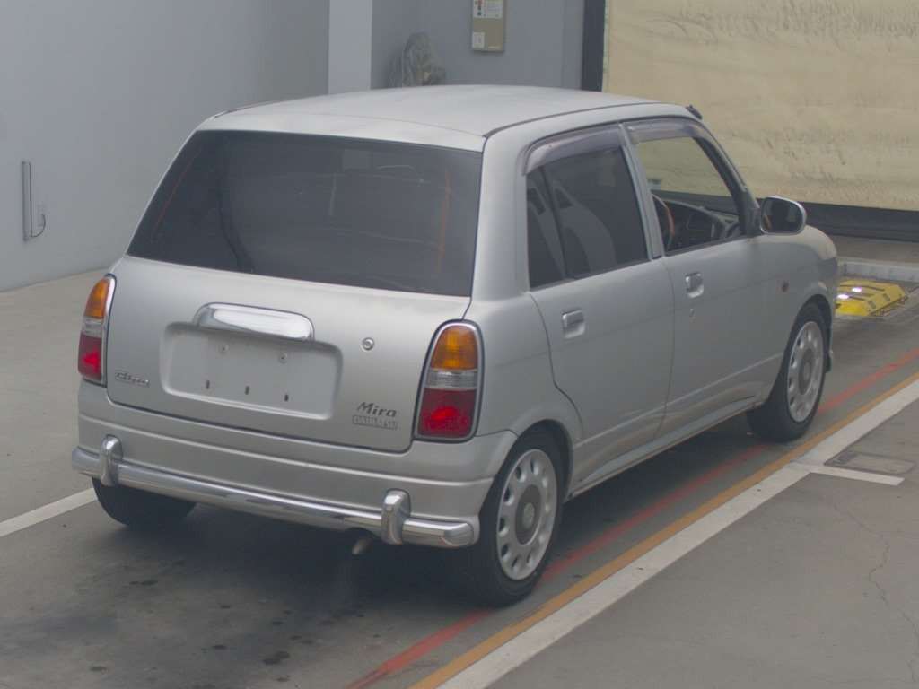 2000 Daihatsu Miragino L700S[1]