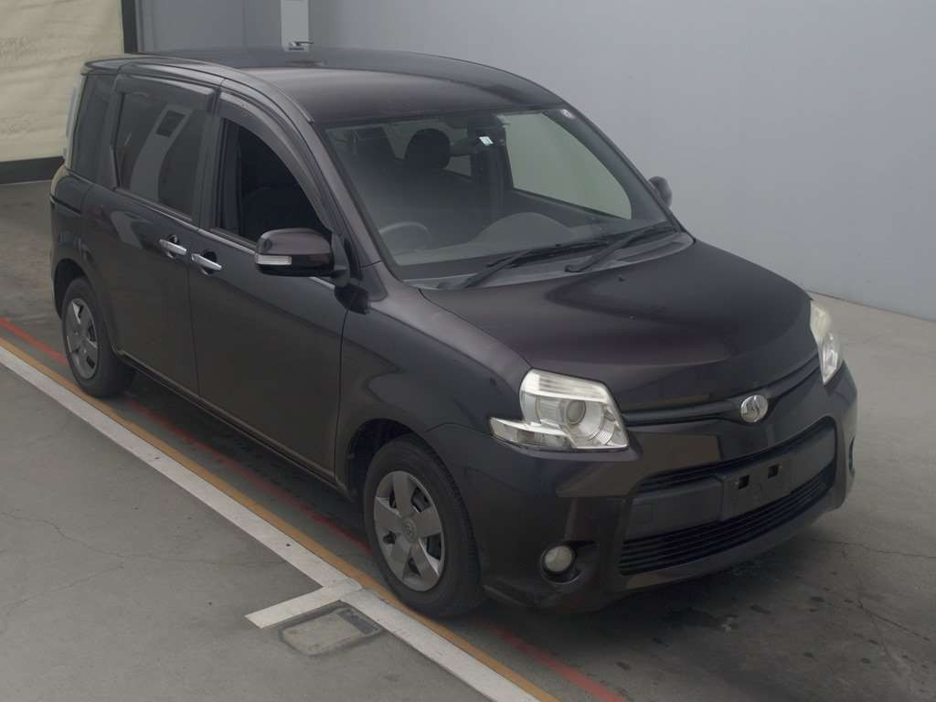 2012 Toyota Sienta NCP81G[2]