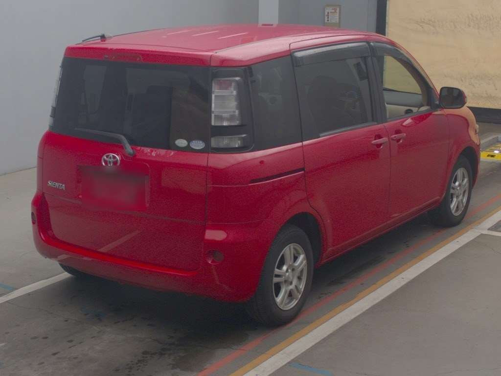 2011 Toyota Sienta NCP81G[1]