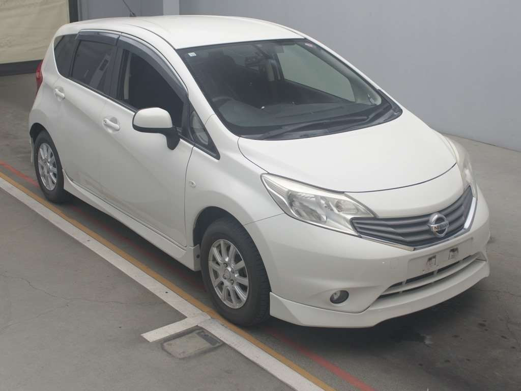 2012 Nissan Note E12[2]