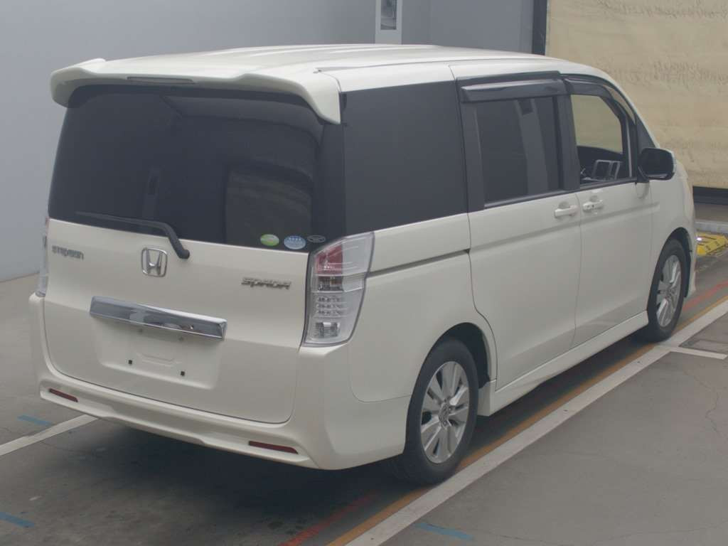 2010 Honda Step WGN Spada RK5[1]