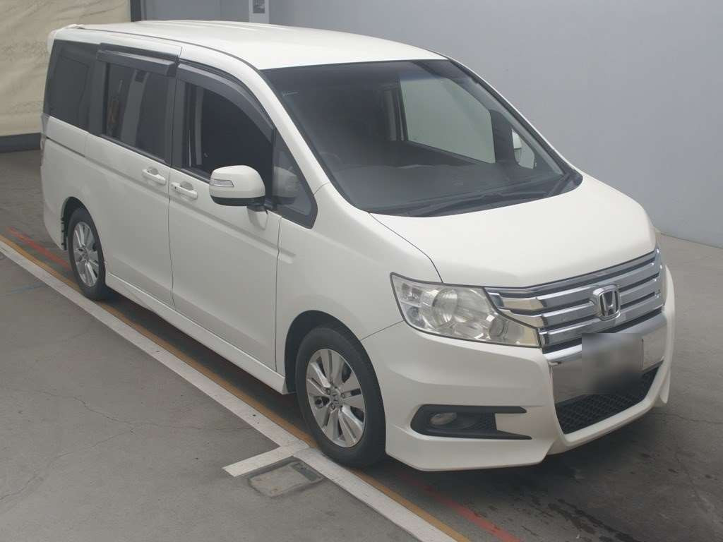 2010 Honda Step WGN Spada RK5[2]