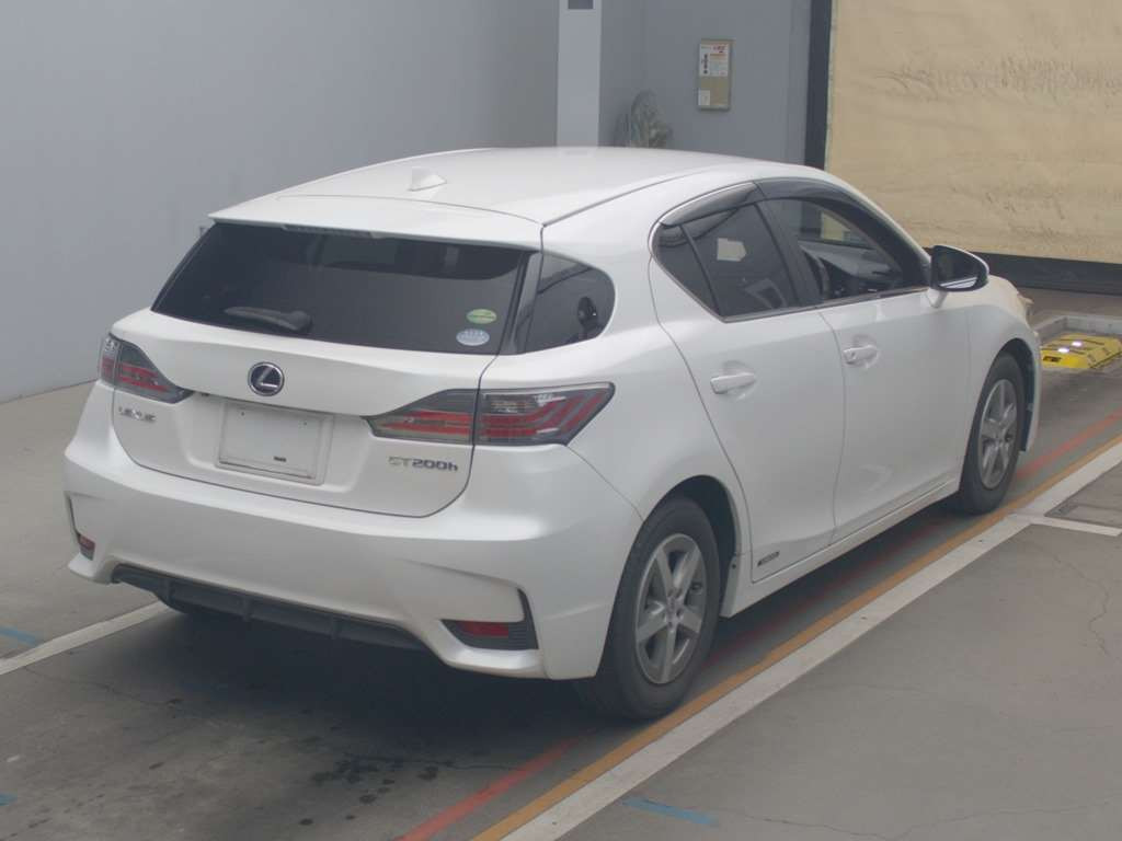 2014 Lexus CT ZWA10[1]