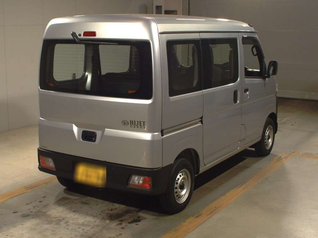 2022 Daihatsu Hijet Cargo S700V[1]