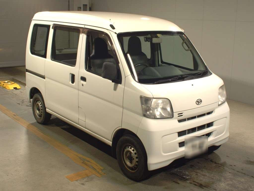 2016 Daihatsu Hijet Cargo S321V[2]