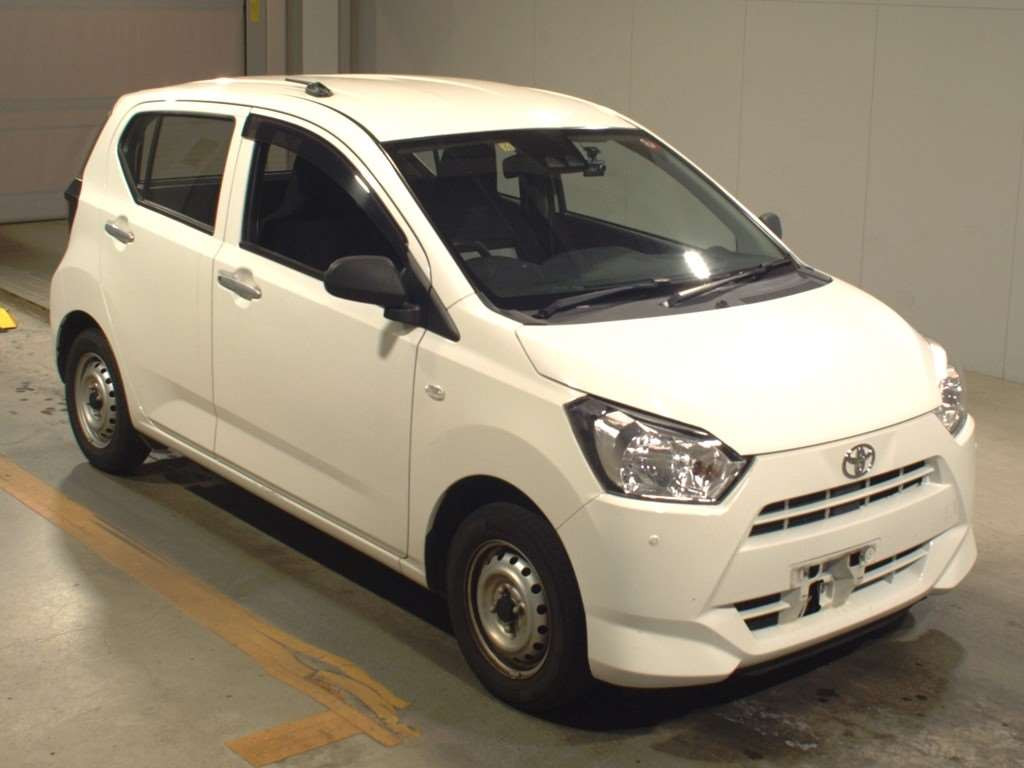 2019 Toyota Pixis Epoch LA350A[2]