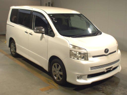 2009 Toyota Voxy