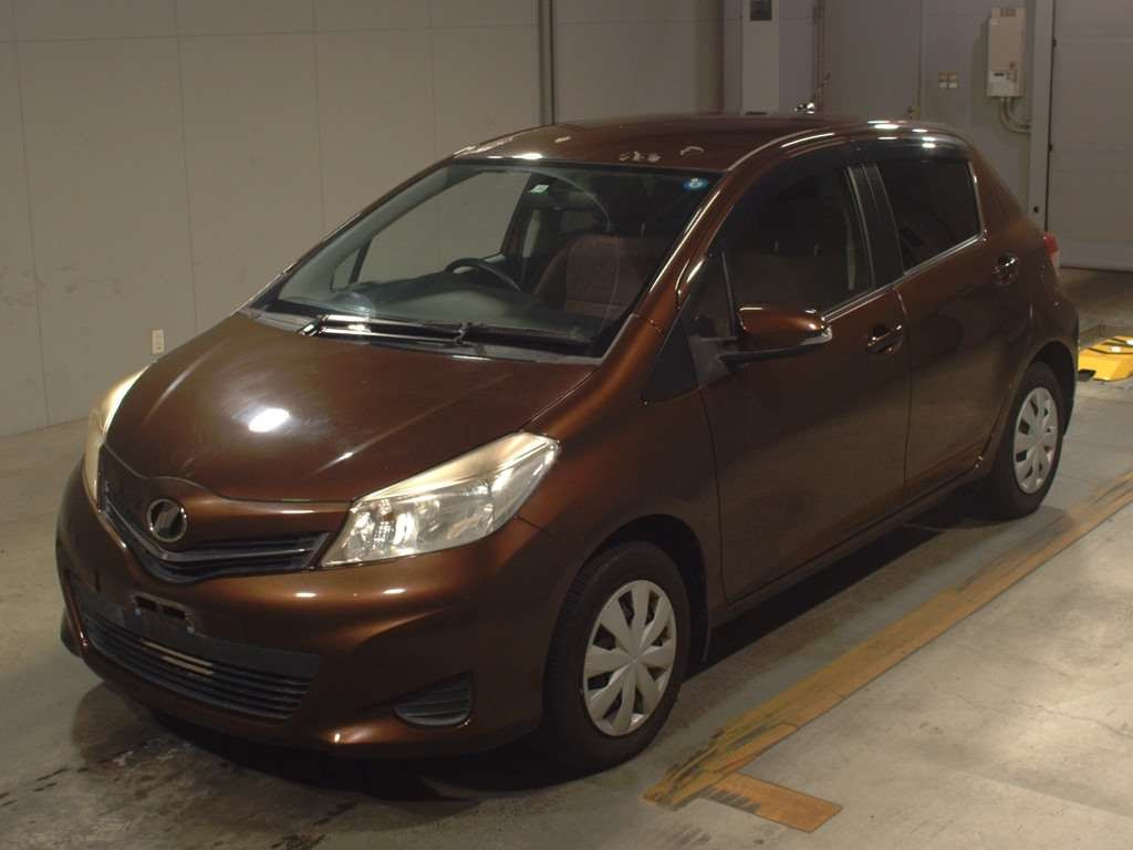 2011 Toyota Vitz NSP130[0]