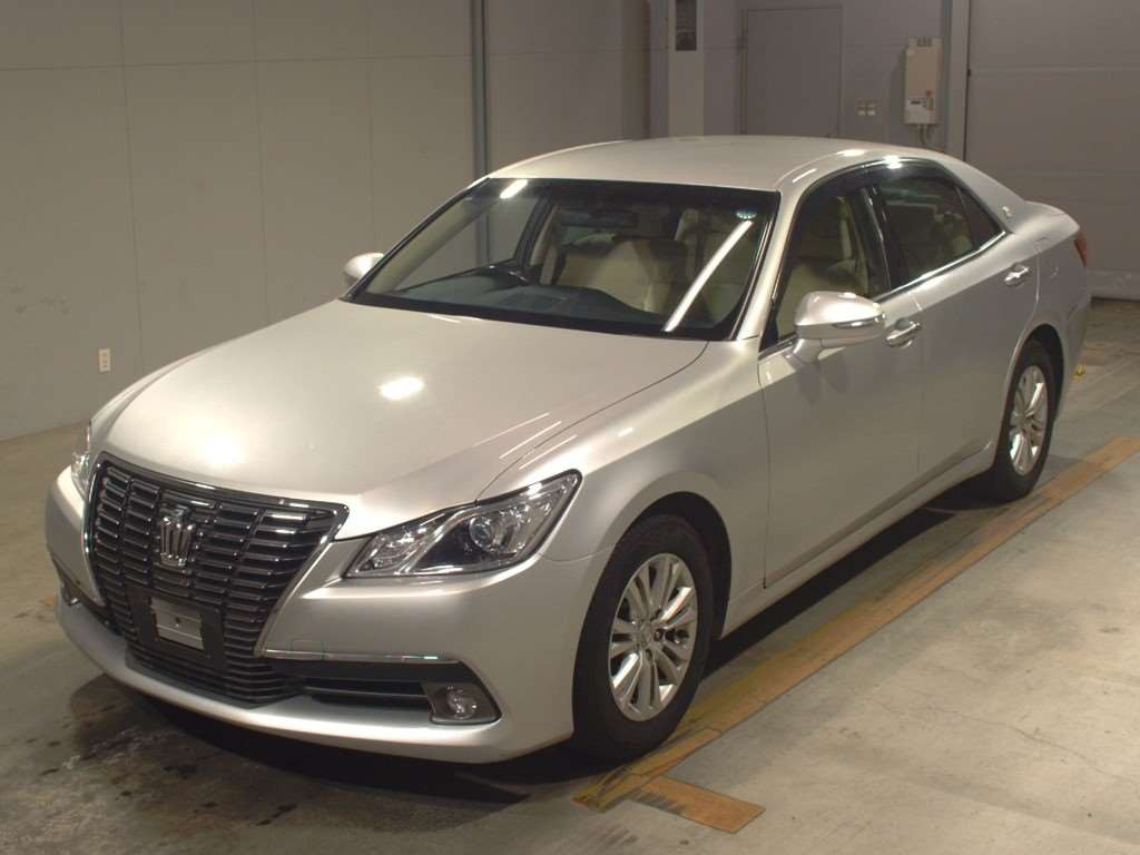 2014 Toyota Crown GRS210[0]