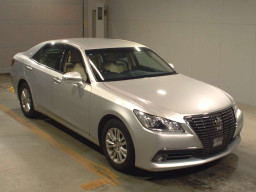 2014 Toyota Crown