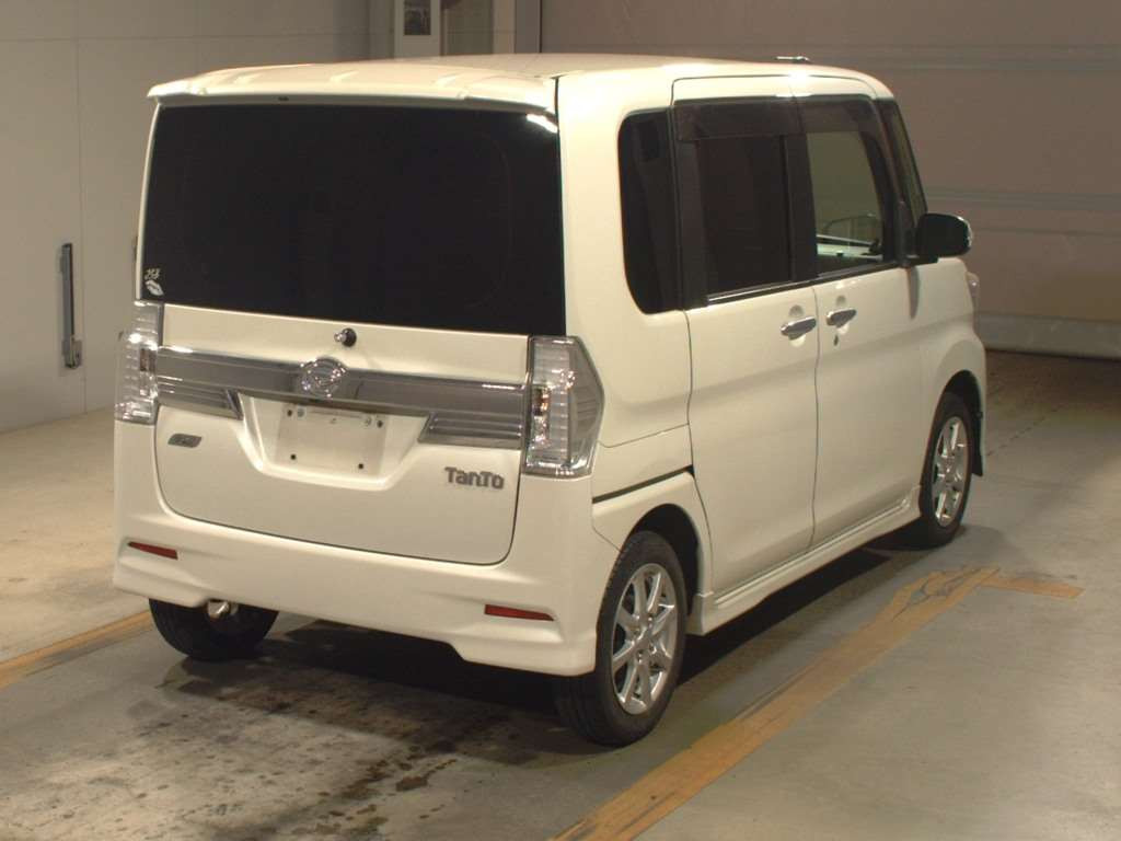 2014 Daihatsu Tanto Custom LA600S[1]