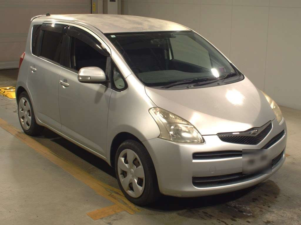 2005 Toyota Ractis NCP100[2]