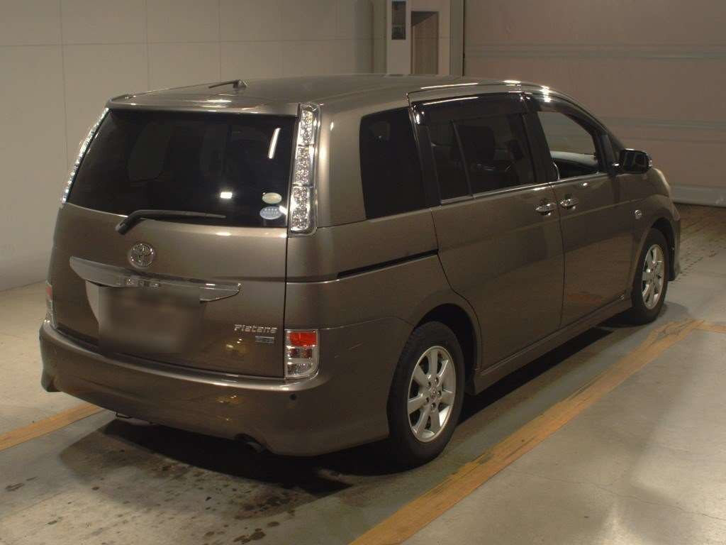 2011 Toyota Isis ZGM10W[1]