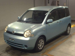 2005 Toyota Sienta