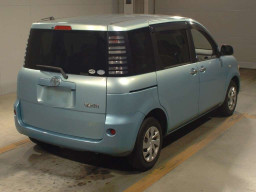 2005 Toyota Sienta