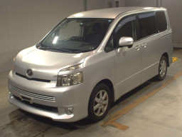 2007 Toyota Voxy