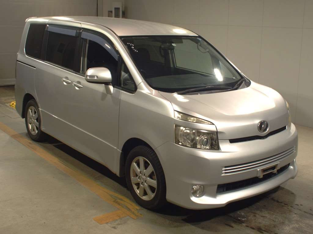 2007 Toyota Voxy ZRR70W[2]