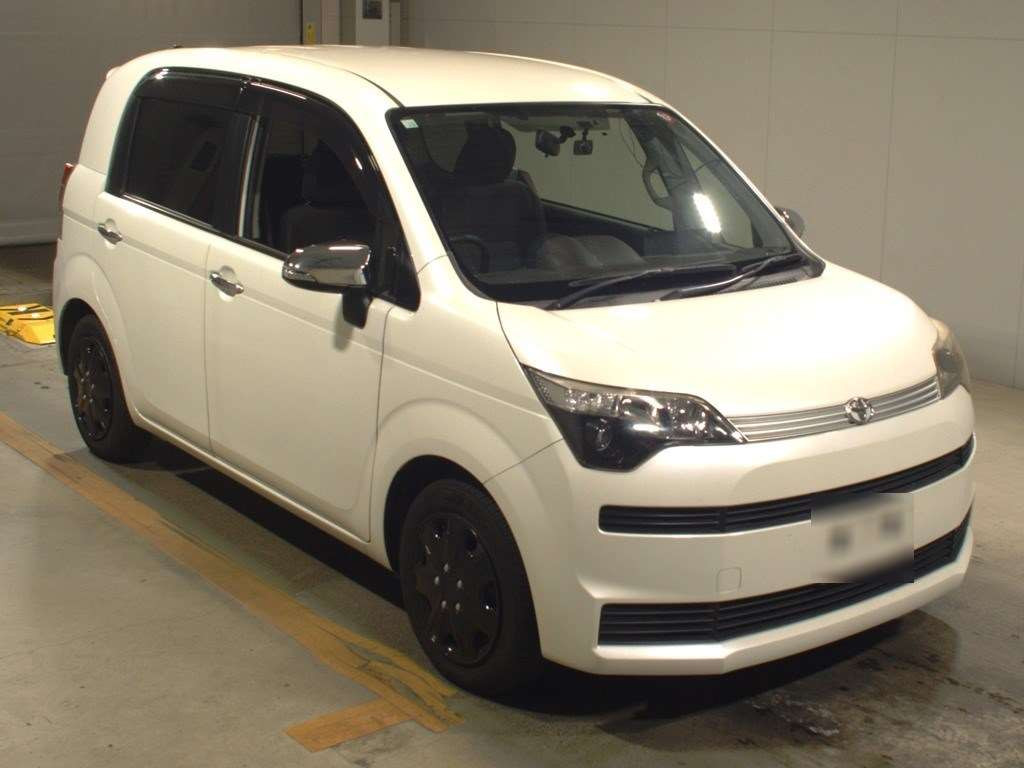 2014 Toyota Spade NCP141[2]