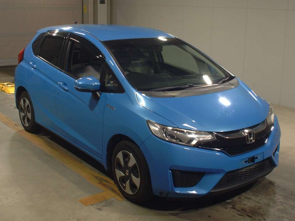 2015 Honda Fit Hybrid GP5[2]