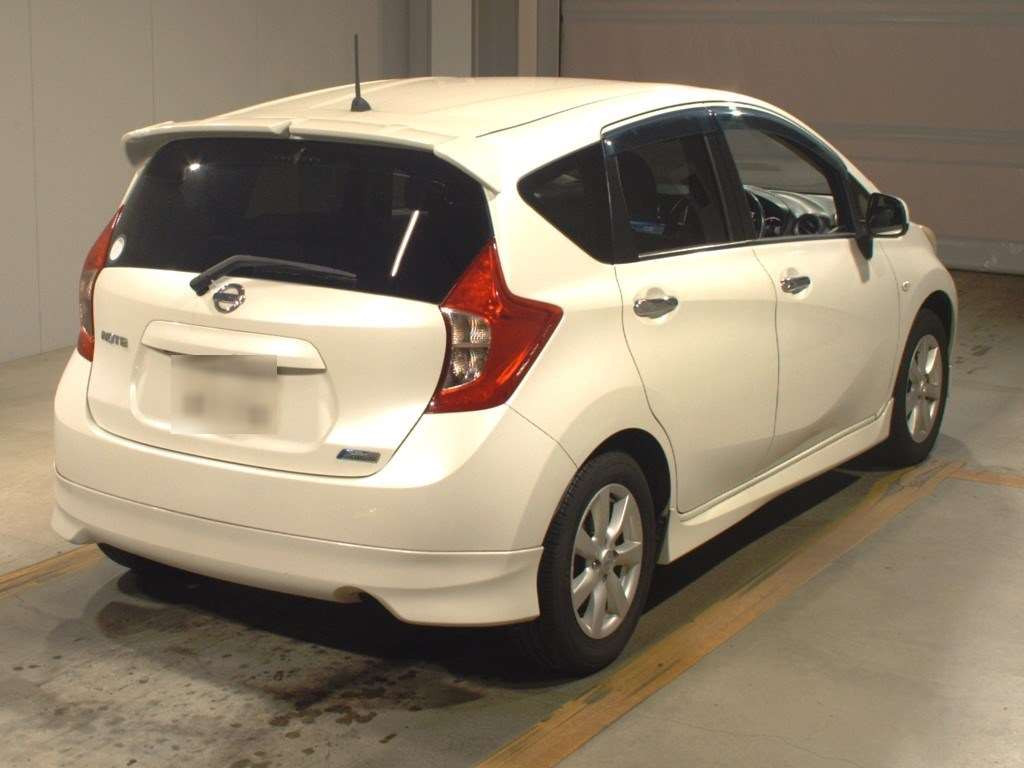 2013 Nissan Note E12[1]