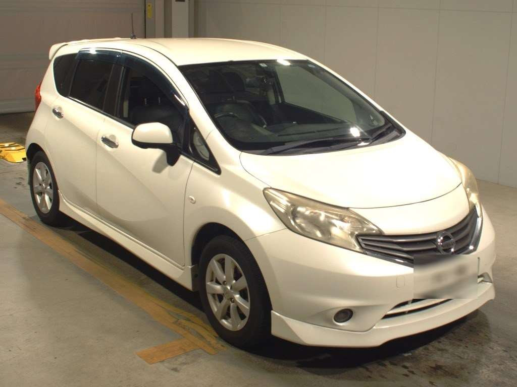 2013 Nissan Note E12[2]