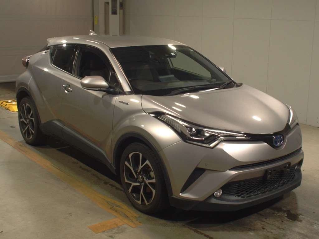 2018 Toyota C-HR ZYX10[2]