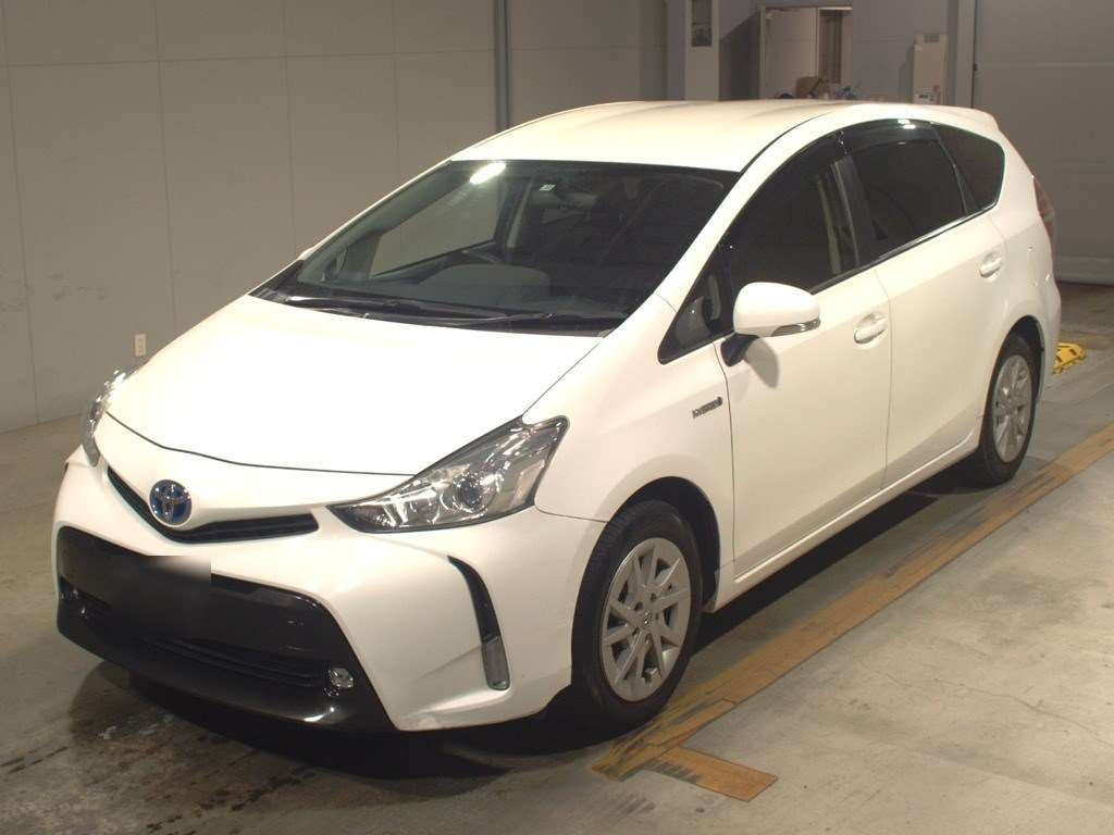 2017 Toyota Prius alpha ZVW40W[0]