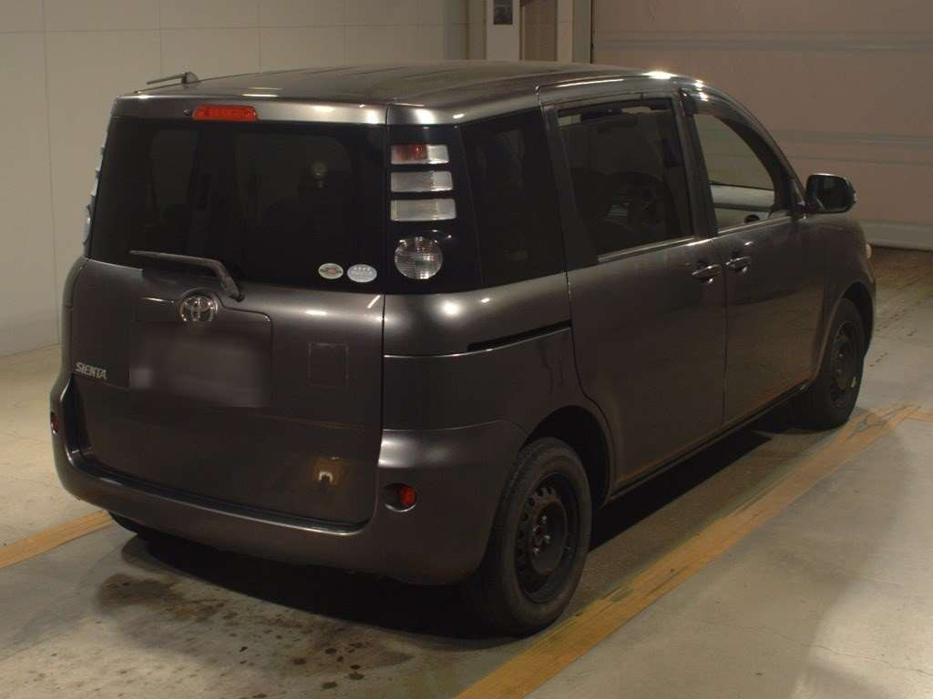 2009 Toyota Sienta NCP81G[1]