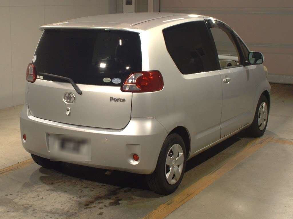 2009 Toyota Porte NNP10[1]