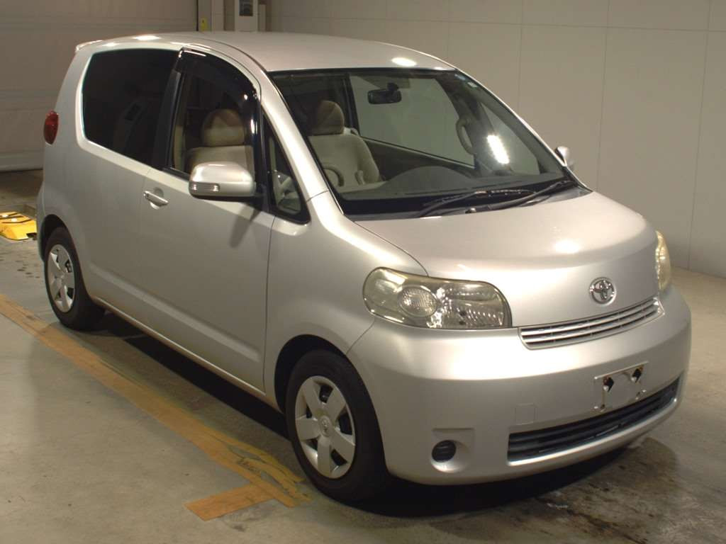 2009 Toyota Porte NNP10[2]