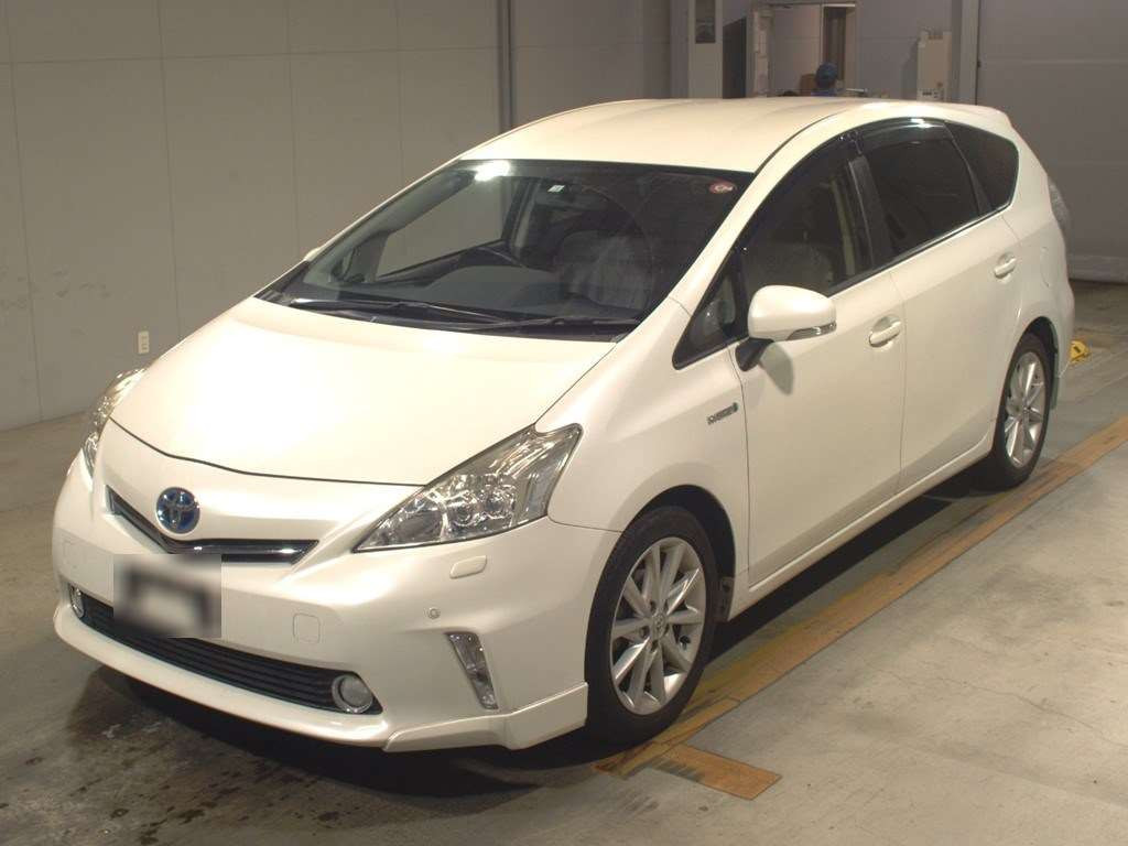 2014 Toyota Prius alpha ZVW41W[0]