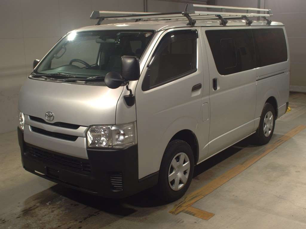 2016 Toyota Regiusace Van TRH200V[0]