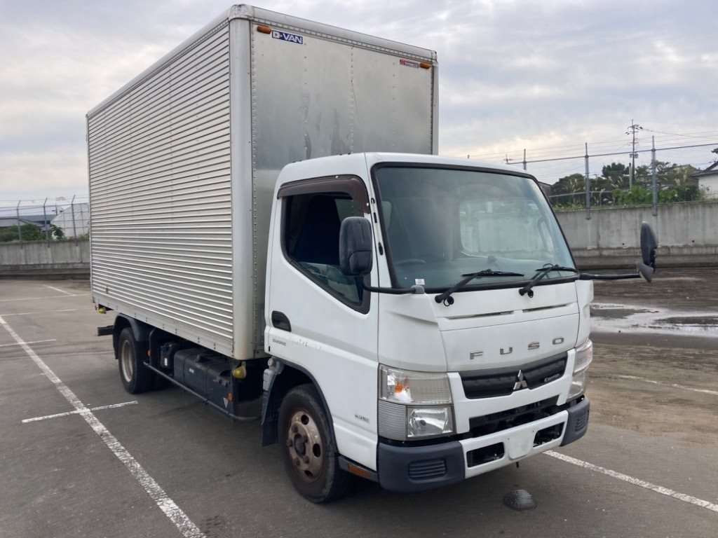 2015 Mitsubishi Fuso Canter FEA50[2]