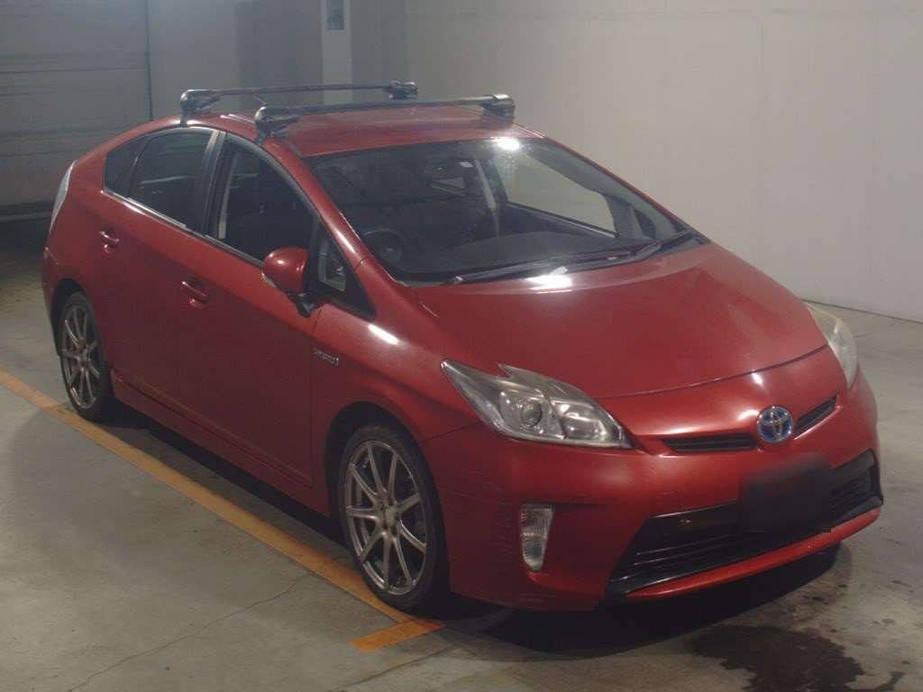 2012 Toyota Prius ZVW30[2]