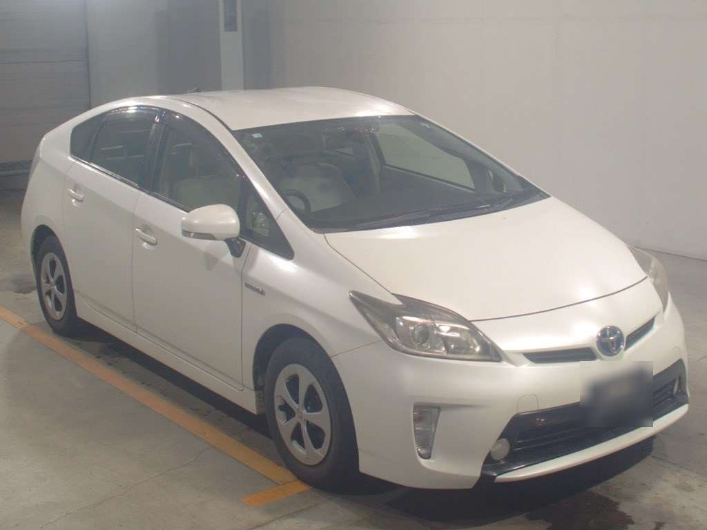 2012 Toyota Prius ZVW30[2]