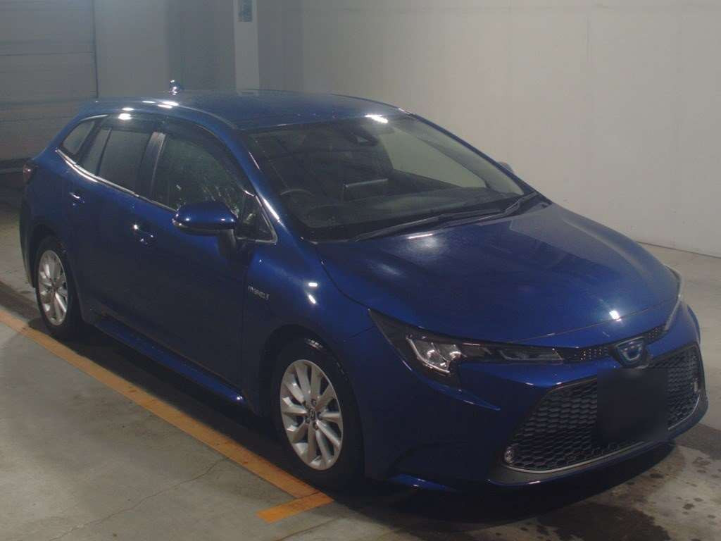 2019 Toyota Corolla Touring Wagon ZWE211W[2]