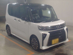 2024 Daihatsu Tanto Custom