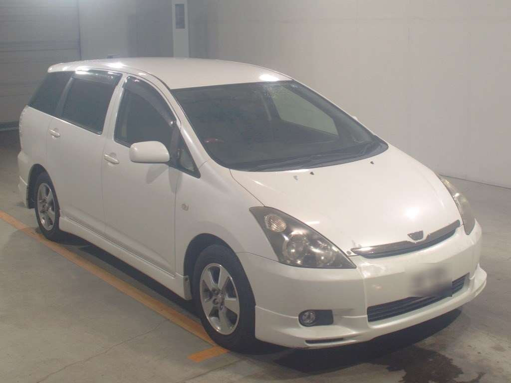 2005 Toyota Wish ZNE10G[2]