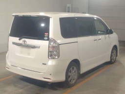 2008 Toyota Voxy